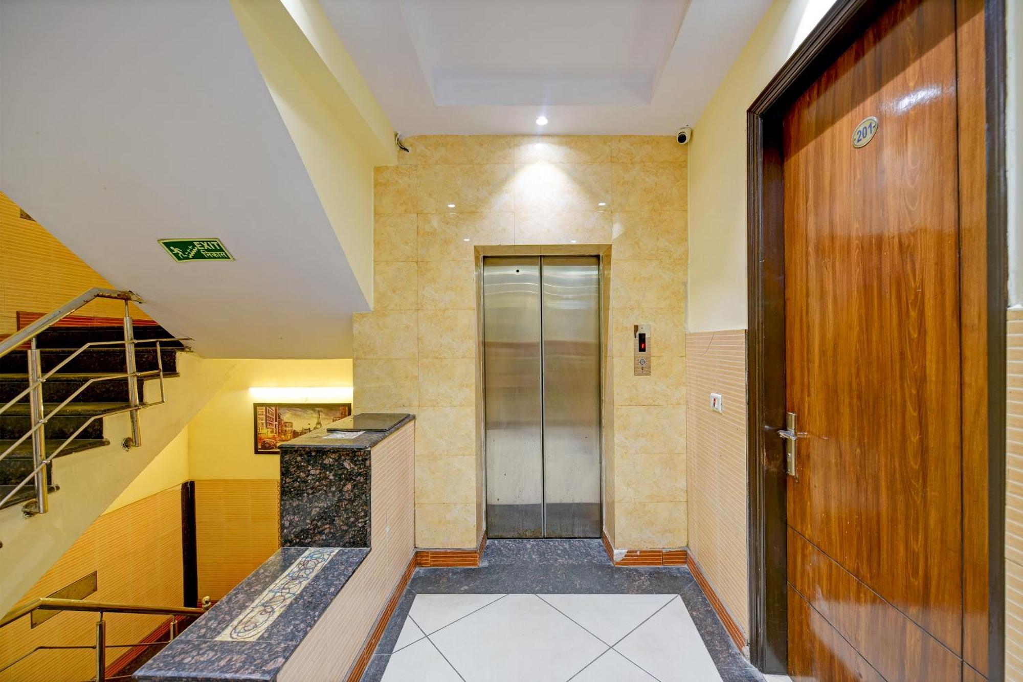 Hotel Le Grand - Walk-In From Rk Ashram Metro Station نيودلهي المظهر الخارجي الصورة
